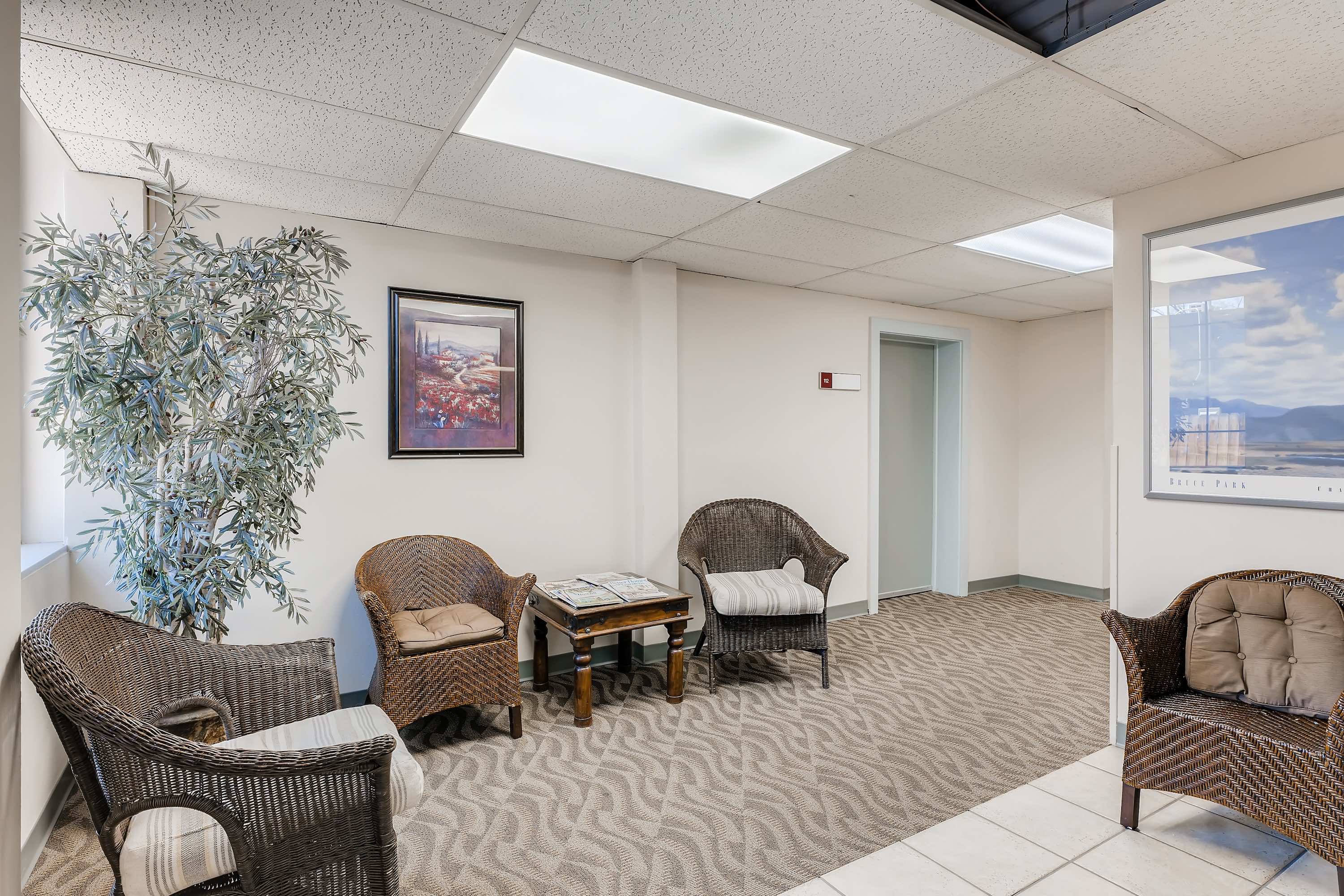 Building Lobby | Suite Interior | Premier Office Suites in Capitol Hill, Denver | Washington St Offices LLC